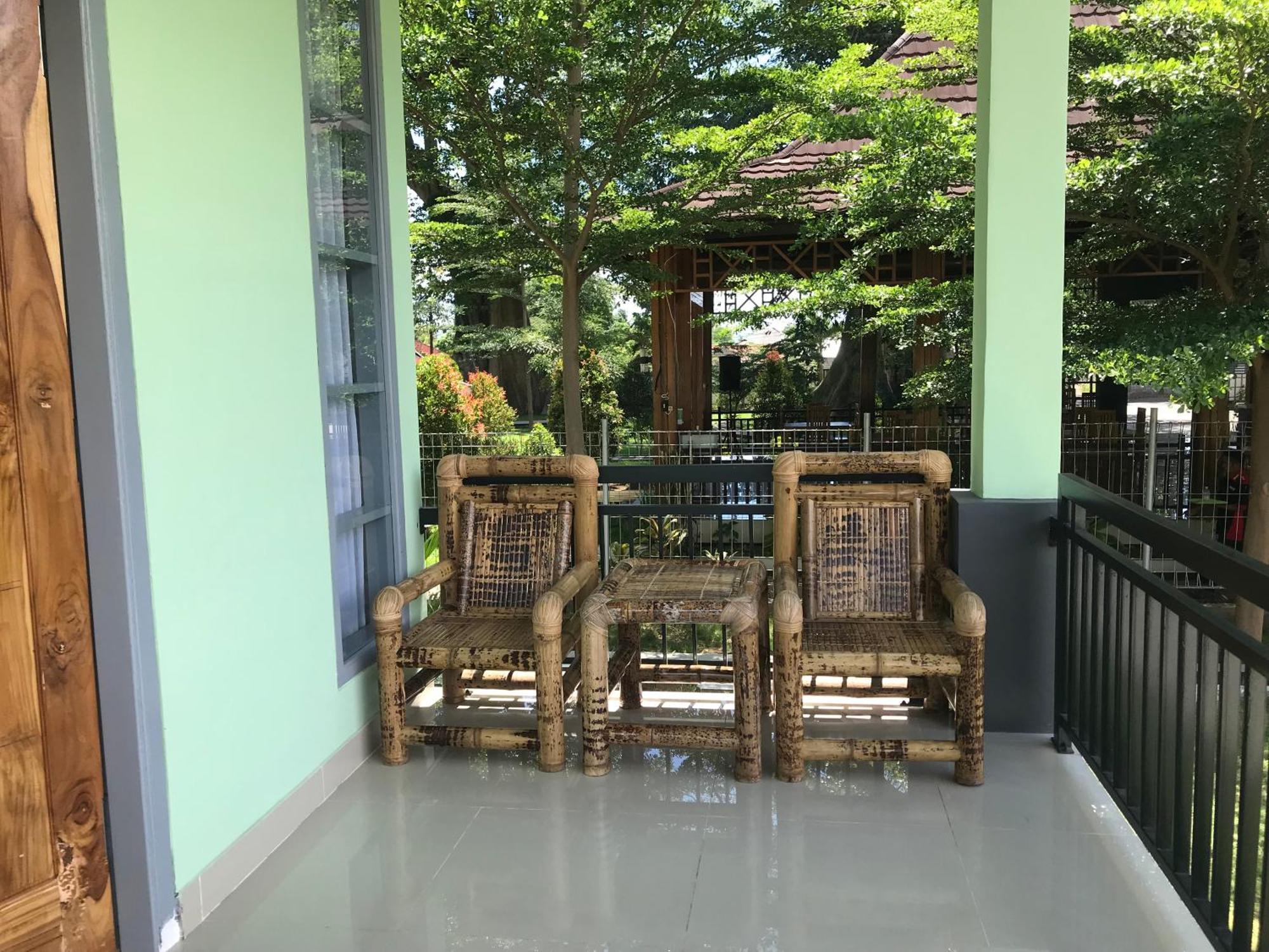 Pohon Purba Resort & Restaurant Labuhan Pandan Exterior foto