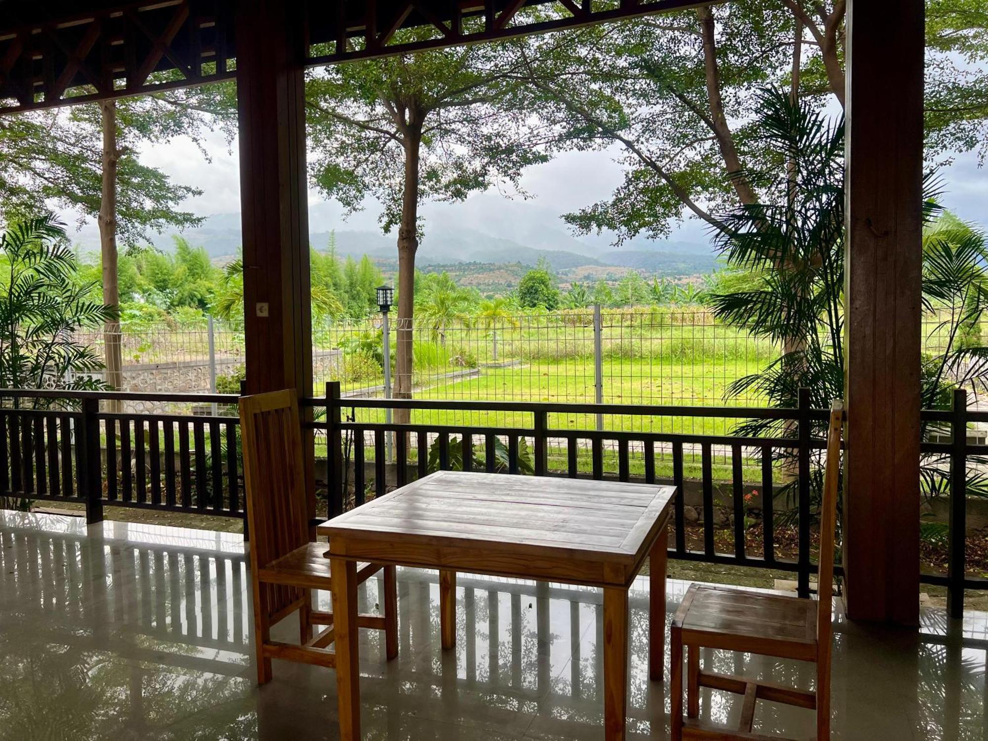Pohon Purba Resort & Restaurant Labuhan Pandan Exterior foto